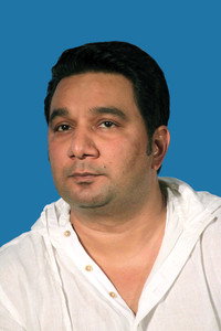 المخرج Ahmed Khan