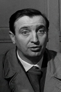 الممثل Albert Rémy
