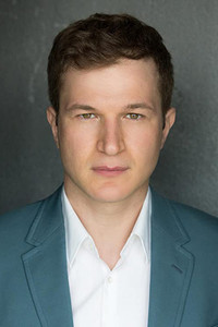 الممثل Alec Utgoff