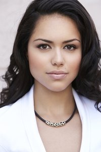 الممثل Alyssa Diaz