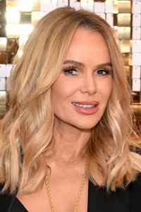 الممثل Amanda Holden