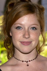الممثل Angela Goethals