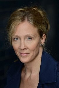 الممثل Anja Karmanski