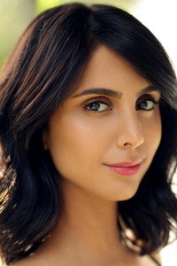 الممثل Anjli Mohindra