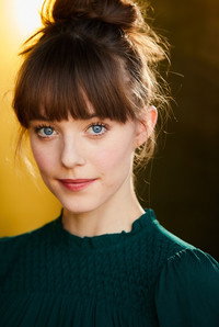 الممثل Anna Telfer