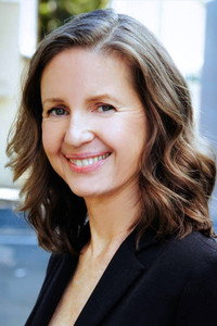 الممثل Anne Tenney