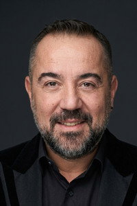 الممثل Ata Demirer