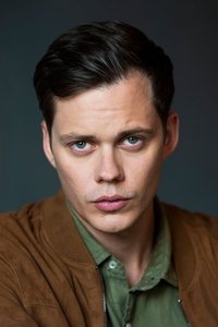 الممثل Bill Skarsgård