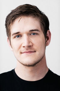 الممثل Bo Burnham