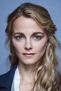 الممثل Bojana Novakovic