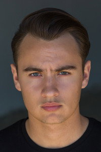 الممثل Brandon Thomas Lee