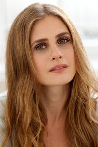 الممثل Caroline Kaplan