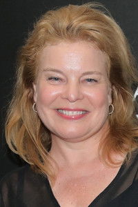 الممثل Catherine Curtin