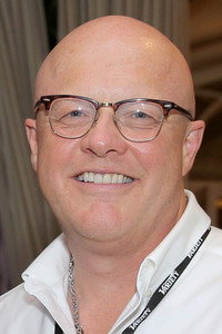 المخرج Chuck Konzelman