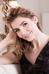 الممثل Clotilde Courau