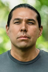 الممثل Dallas Goldtooth
