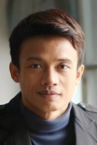 الممثل Dan Chupong