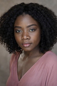 الممثل Danielle Vitalis