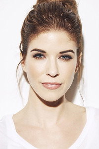 الممثل Devon Weigel
