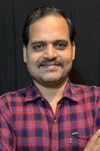 الممثل Durgesh Kumar