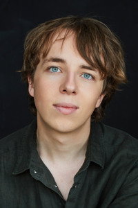 الممثل Ed Oxenbould
