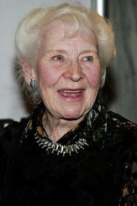الممثل Eileen Essell