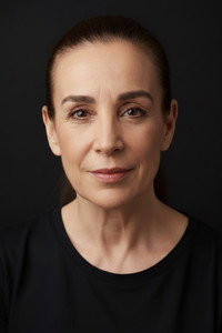 الممثل Elif Baysal