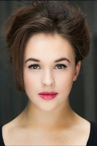 الممثل Eliza Butterworth