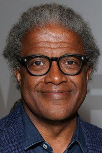 المخرج Elvis Mitchell