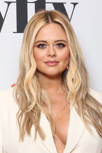 الممثل Emily Atack