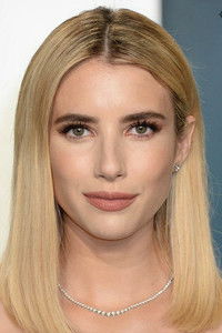 الممثل Emma Roberts