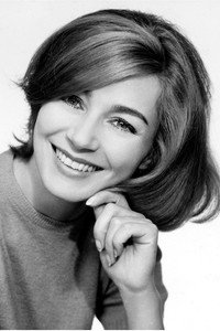 الممثل Emmanuelle Riva