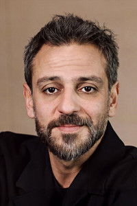 الممثل Erkan Kolçak Köstendil