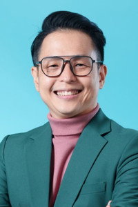 المخرج Ernest Prakasa