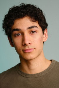 الممثل Ethan Thorne