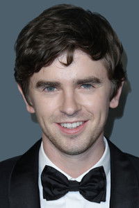 الممثل Freddie Highmore