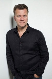 المخرج Ian Fitzgibbon