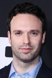 الممثل Jake Epstein