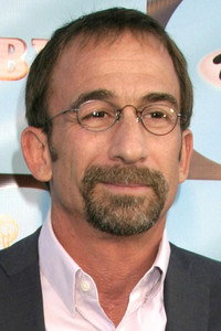 المخرج James Hayman