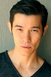 الممثل Jason Tobin