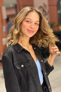 الممثل Jayda Mansour