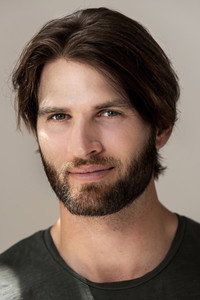 الممثل Jeremy Ninaber
