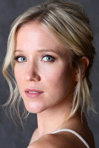 الممثل Jessy Schram