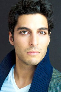 الممثل Keon Alexander