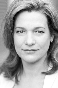 الممثل Kerry Fox