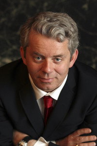 الممثل Knut Nærum