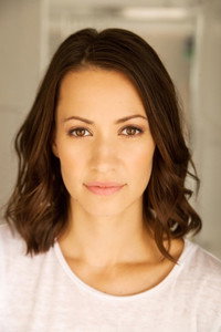 الممثل Kristen Lee Gutoskie