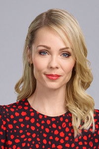 الممثل Laura Vandervoort