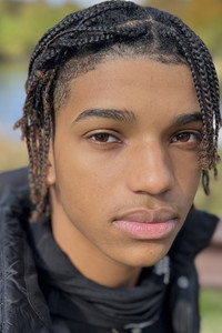 الممثل Lonnie Chavis