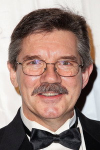 المخرج Mark Henn